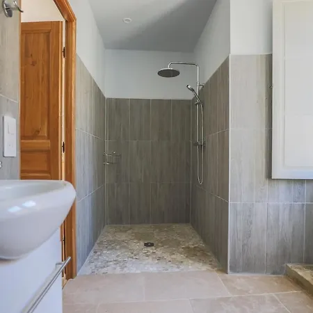 Chateau De Cambayrac, Exceptionnelle Pour 12 Personnes Castanet (Tarn-et-Garonne)