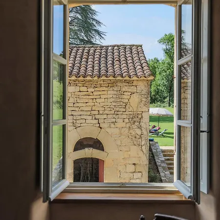 Holiday home Chateau De Cambayrac, Domaine Exceptionnel Avec Piscine Privee - 12 Personnes *