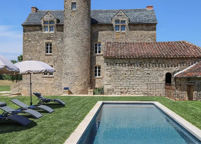 Chateau De Cambayrac, Résidence Exceptionnelle Pour 12 Personnes Hébergement de vacances Castanet (Tarn-et-Garonne)