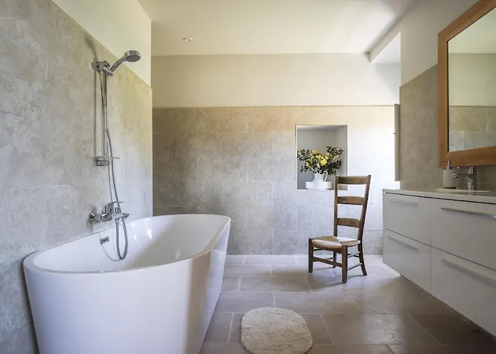 Hébergement de vacances Chateau De Cambayrac, Résidence Exceptionnelle Pour 12 Personnes Castanet (Tarn-et-Garonne)